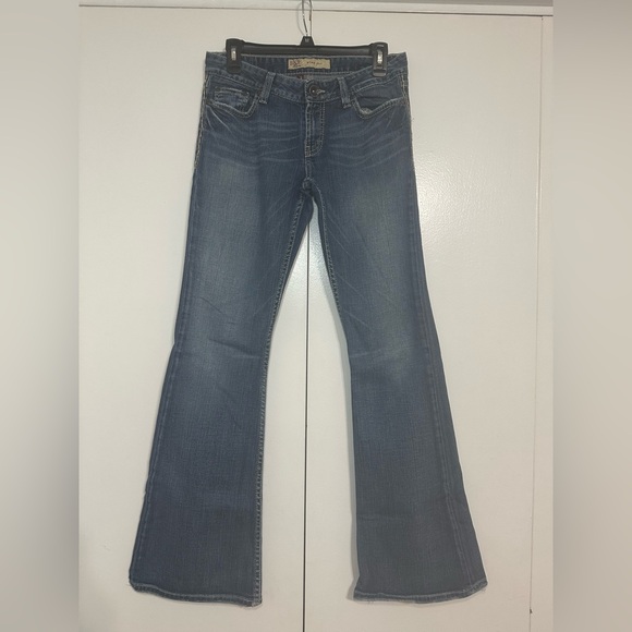 BKE Women's Star Flare Jeans in Blue - Picture 2 of 7